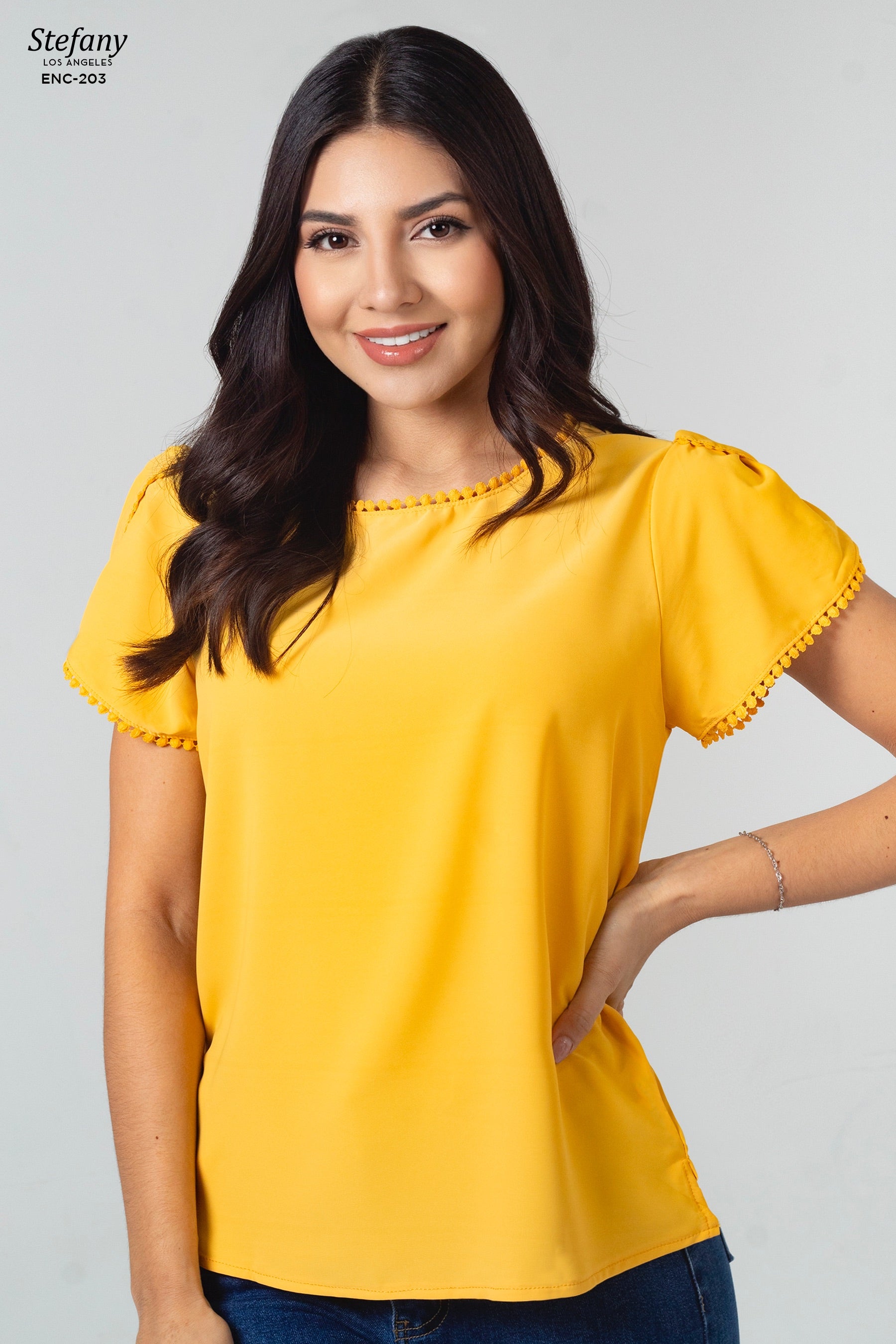 Blusa casual stretch con bordado ENC-203
