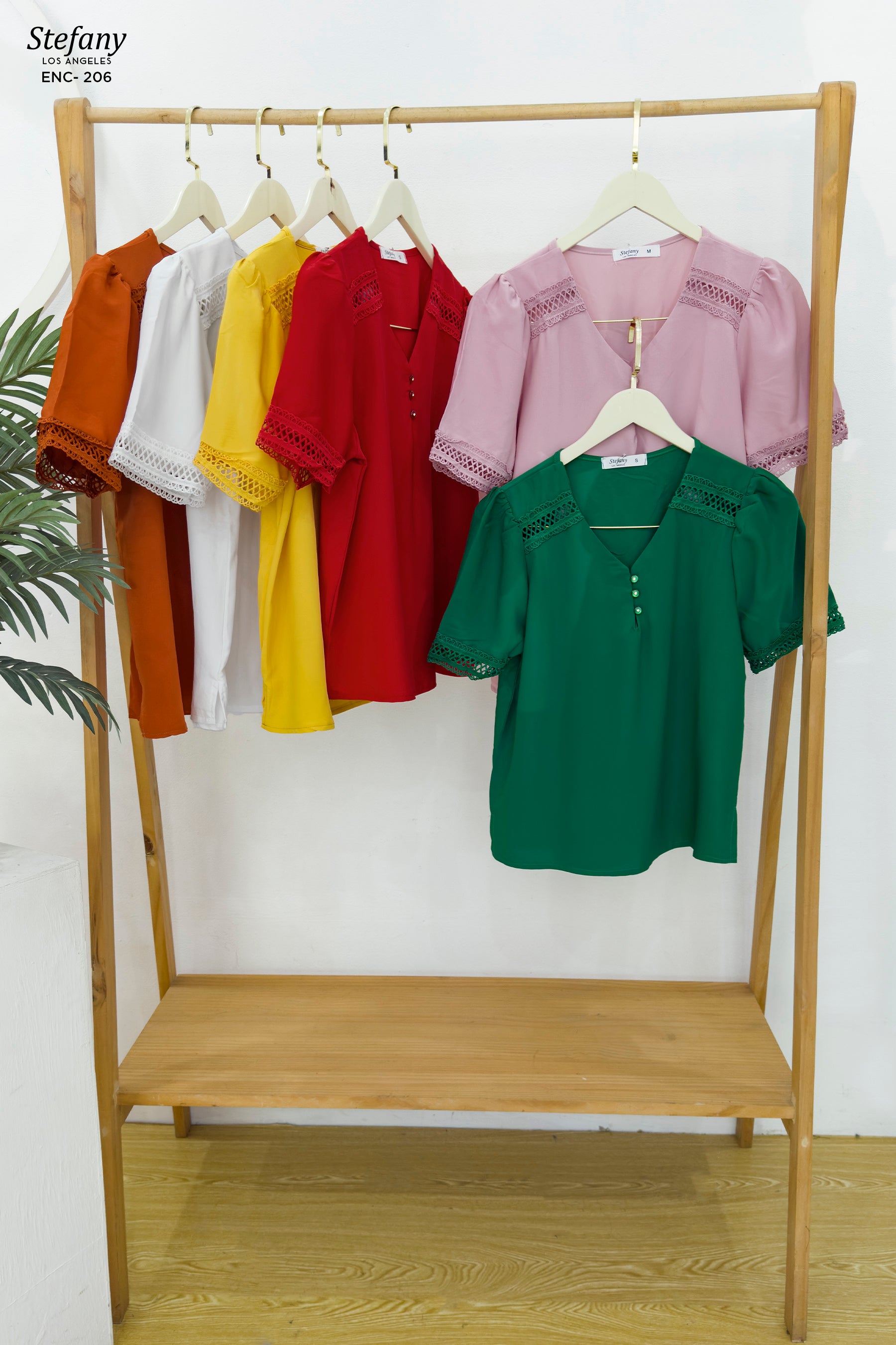 Blusa casual stretch con bordado ENC-206