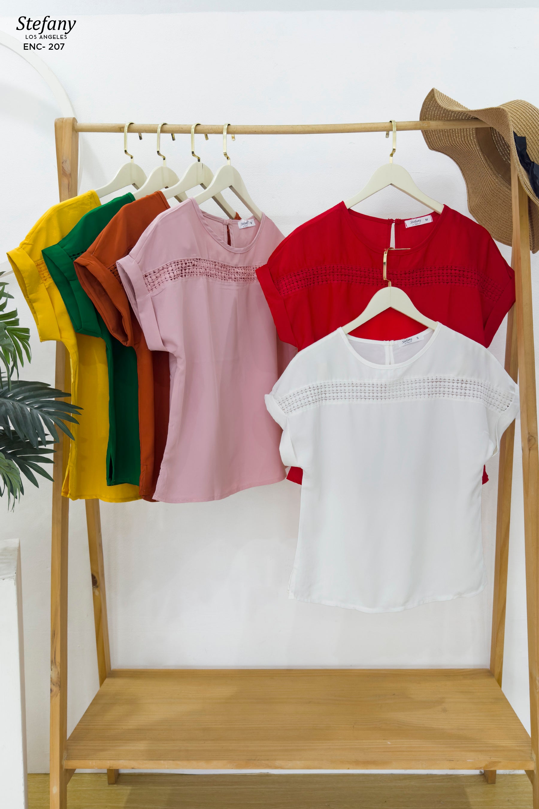 Blusa casual stretch con bordado ENC-207