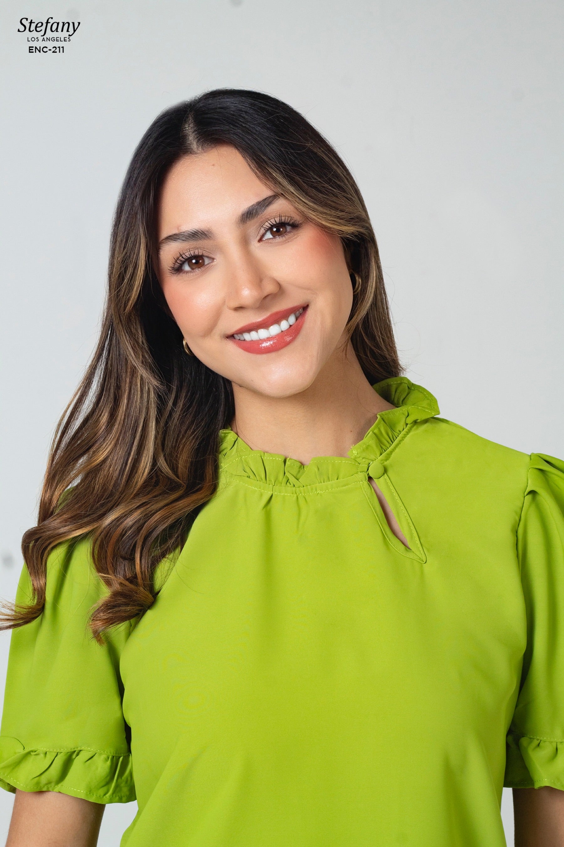 Blusa casual stretch con bordado ENC-211