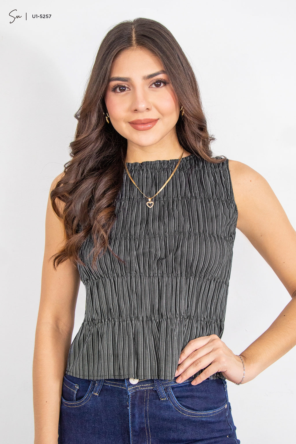 Blusa fruncida sin mangas U1-5257