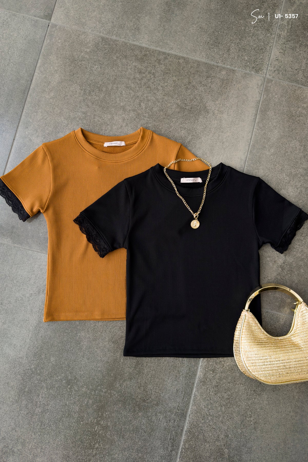 Top Básico con Encaje U1-5357