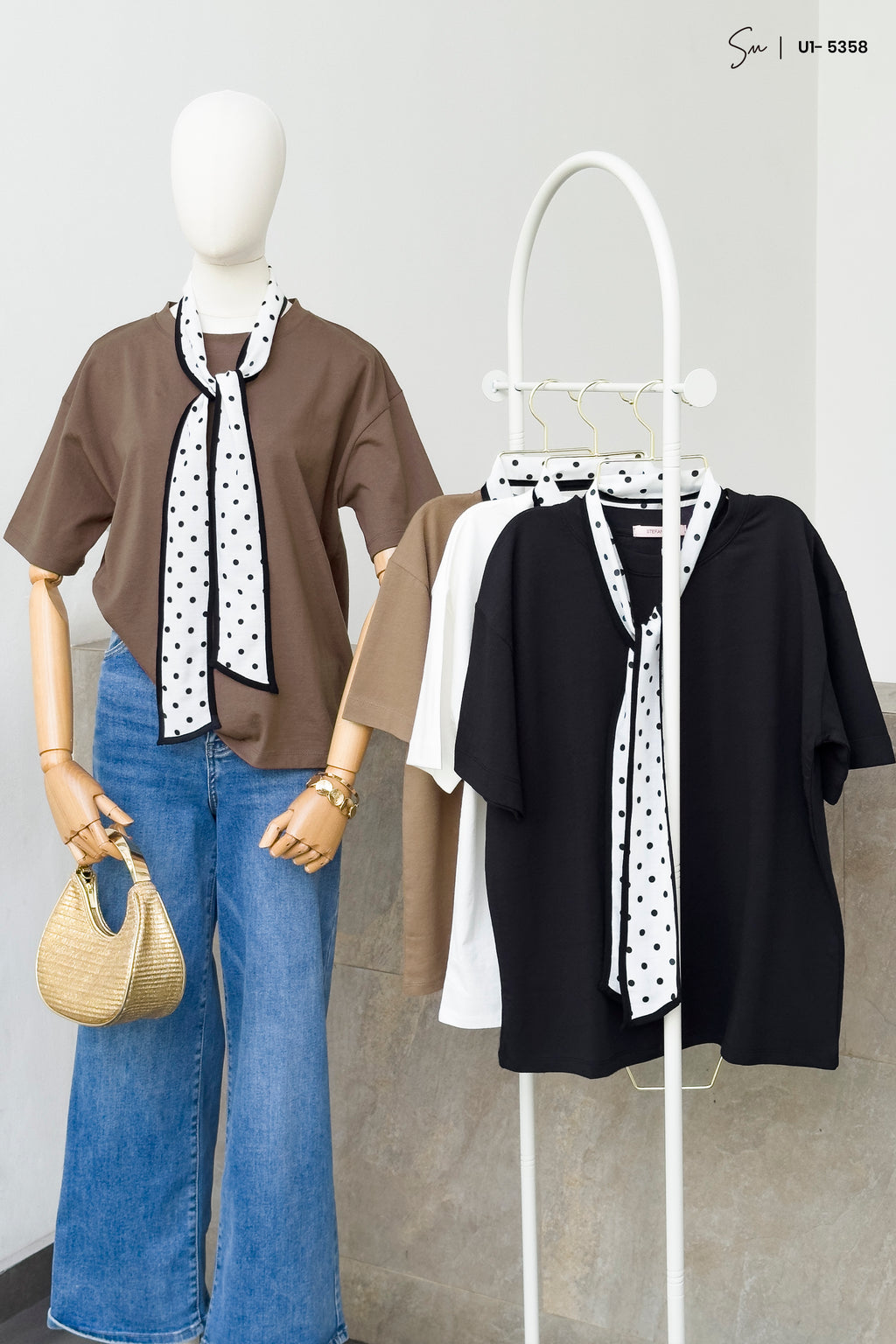 Camiseta Básica con Listón U1-5358