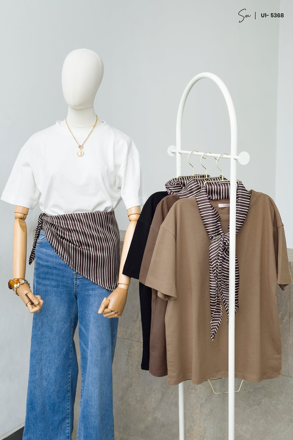 Camiseta Básica con Pañoleta U1-5368