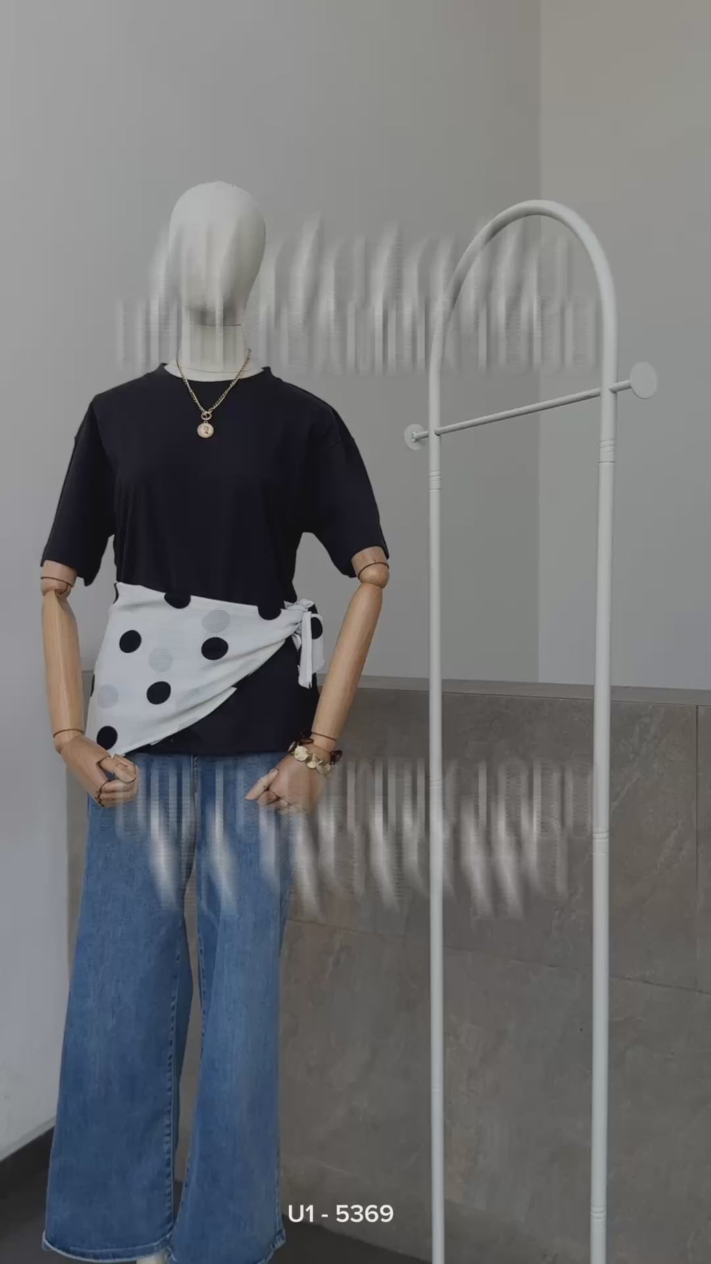 Camiseta Básica con Pañoleta U1-5369