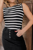 Blusa sin mangas y estampado de rayas L-1139
